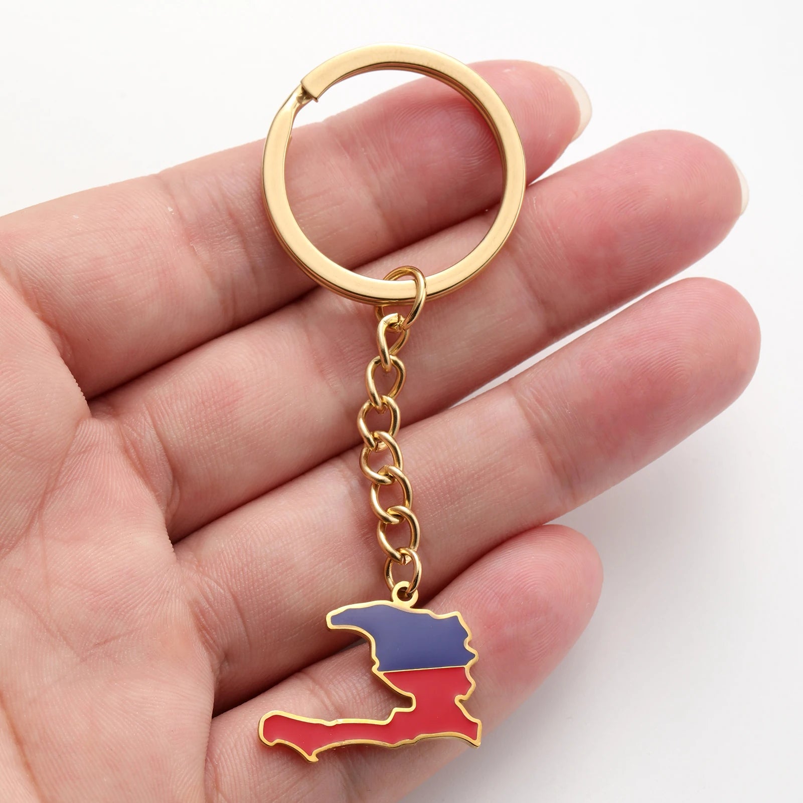 Skyrim Colored Drip Oil Haiti Map Pendant Keychain Stainless Steel Men's and Women's National Flag Keychain Patriotic Jewelry